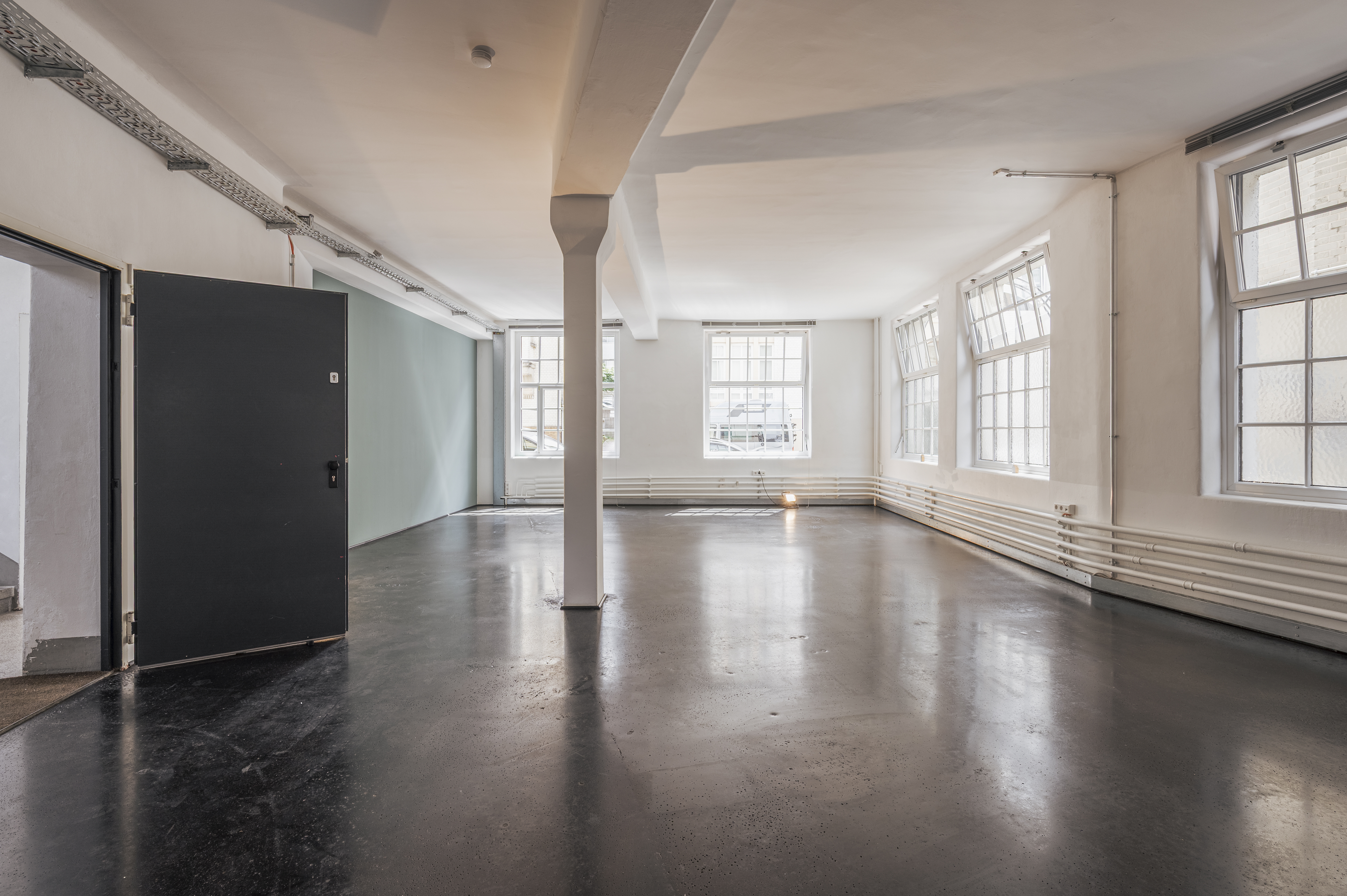 Dornhaldenstraße 6, Stuttgart